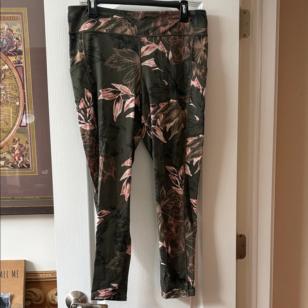 J. Jill Floral Leggings in Green and Pink